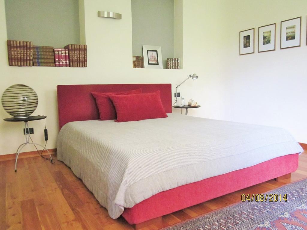 Casetta Delle Rose Biella Room photo